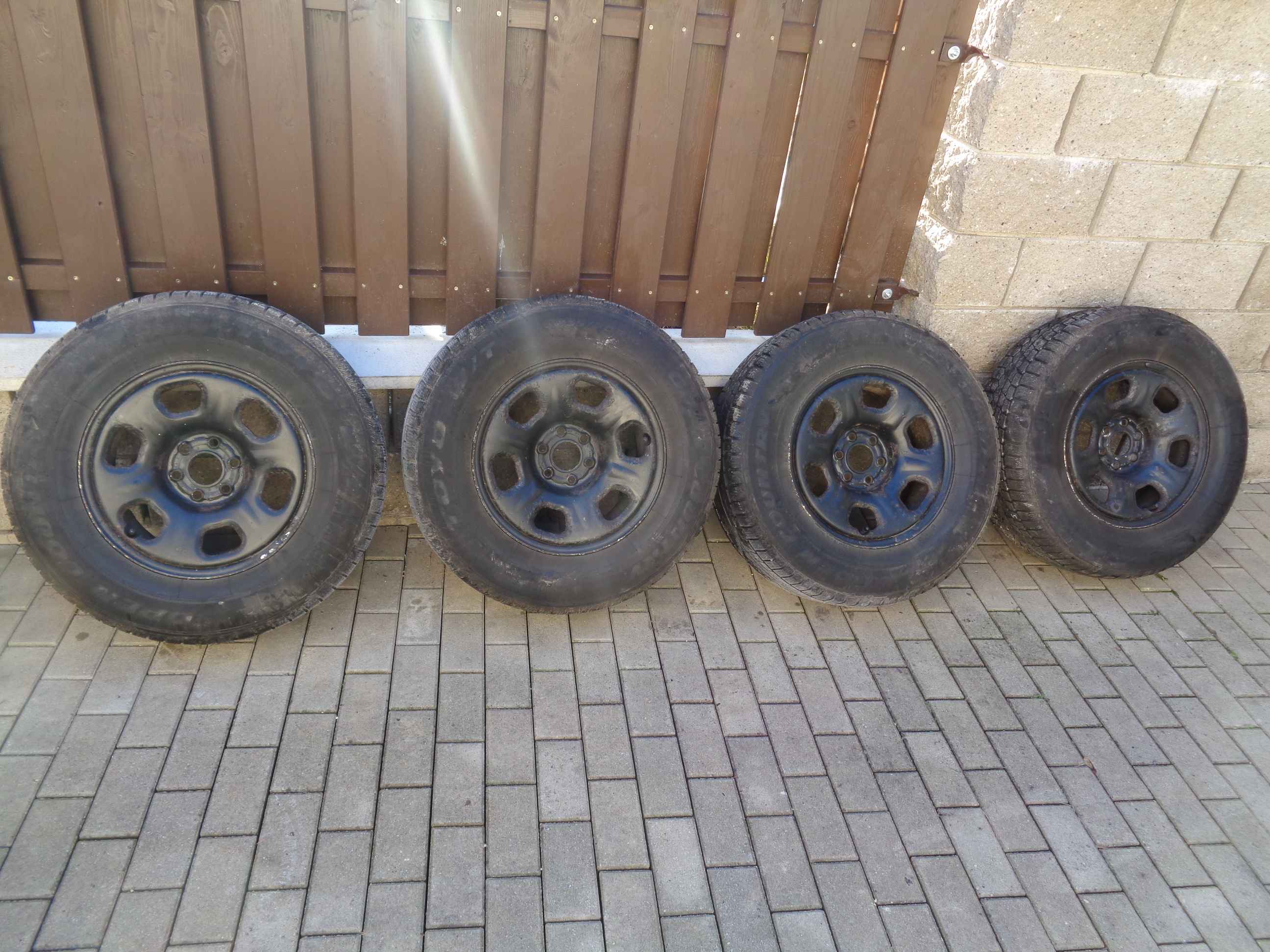 16 plechy NISSAN