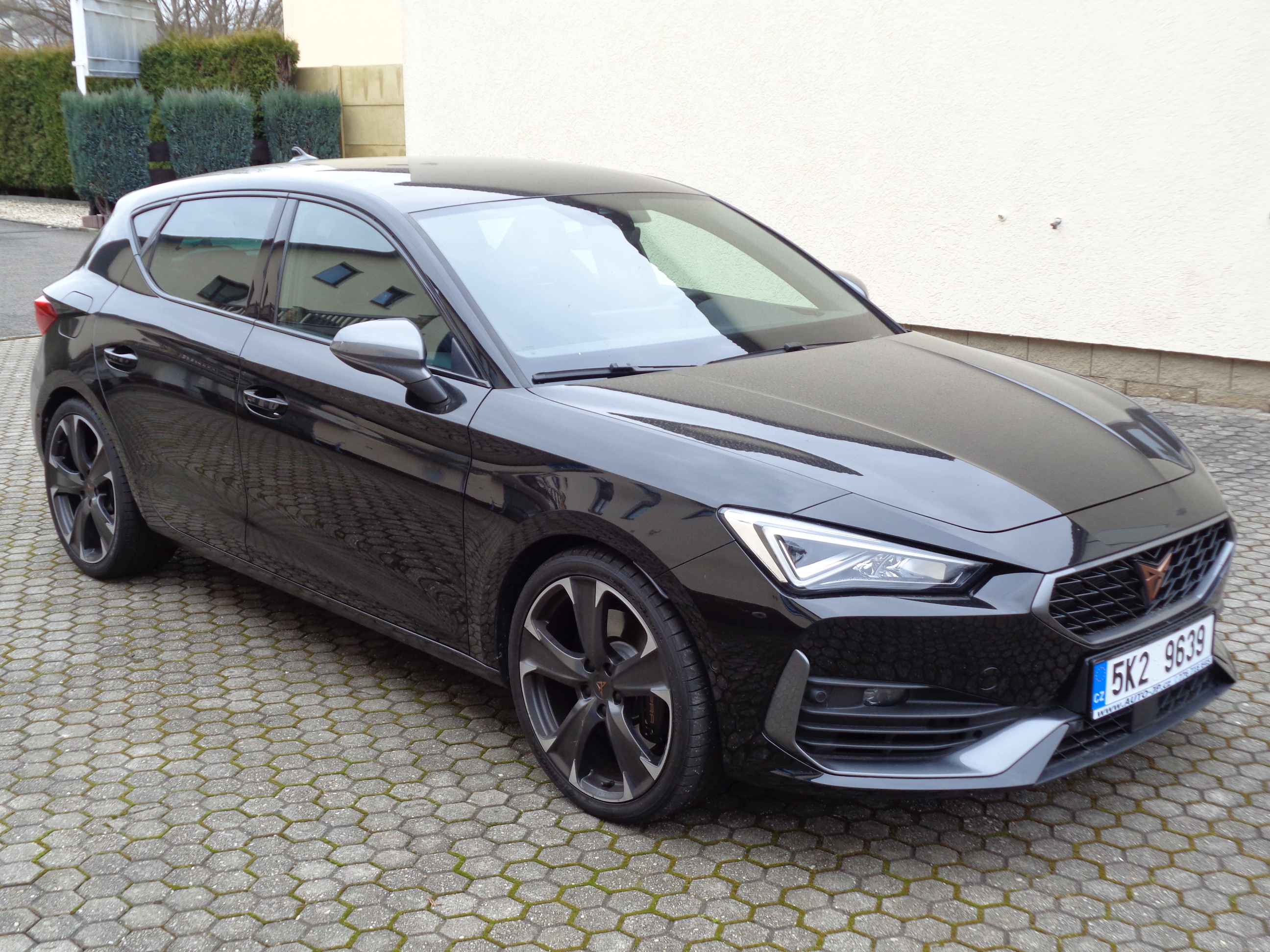 Cupra Leon 2,0 TSI - DSG LED DCC ACC 19ALU kamera VIRTUAL NAVI