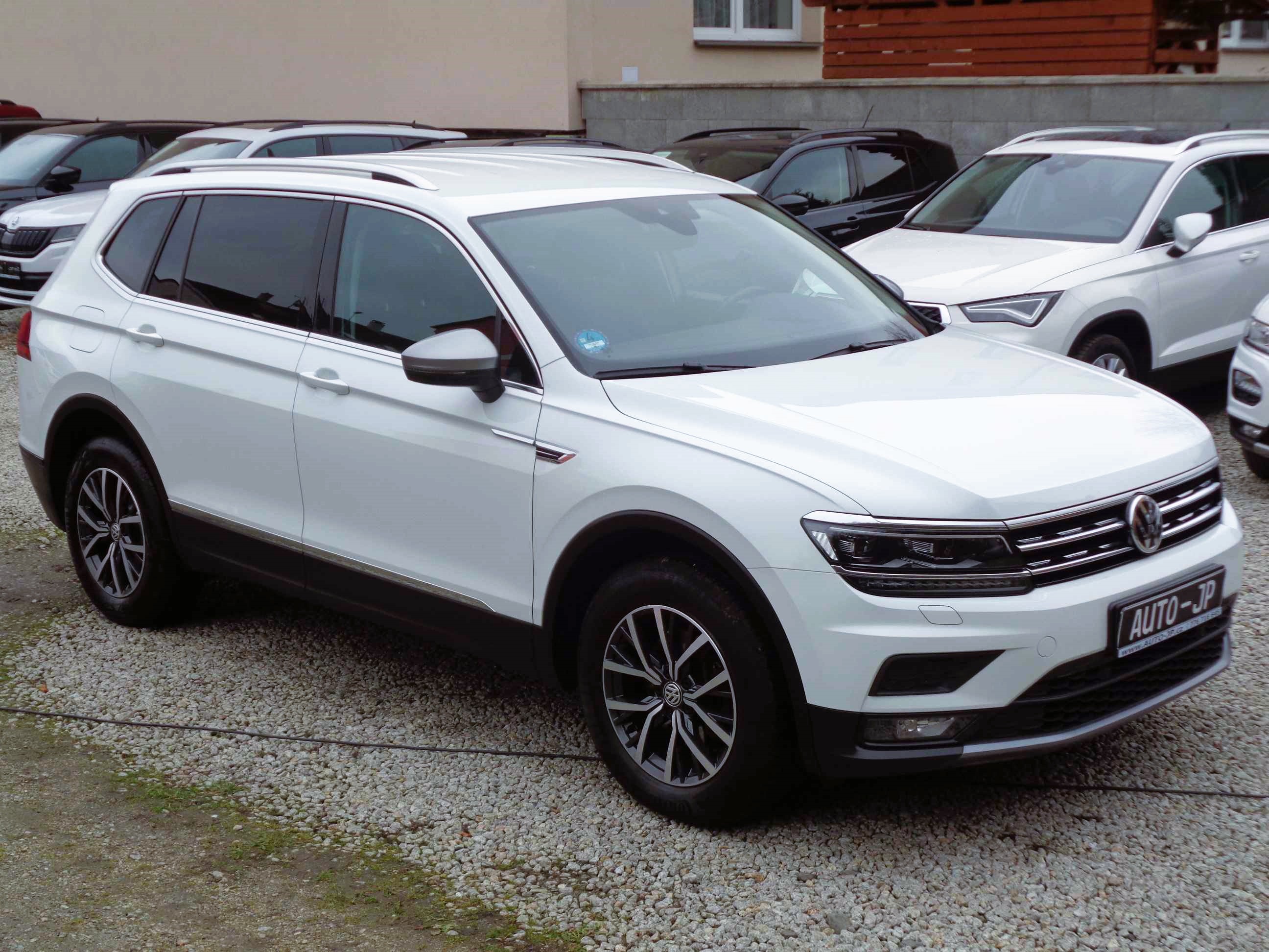  VW Tiguan ALLSPACE 2,0 TDI COMFORTLINE - FULL-LED ACC 17ALU webasto VIRTUAL NAVI