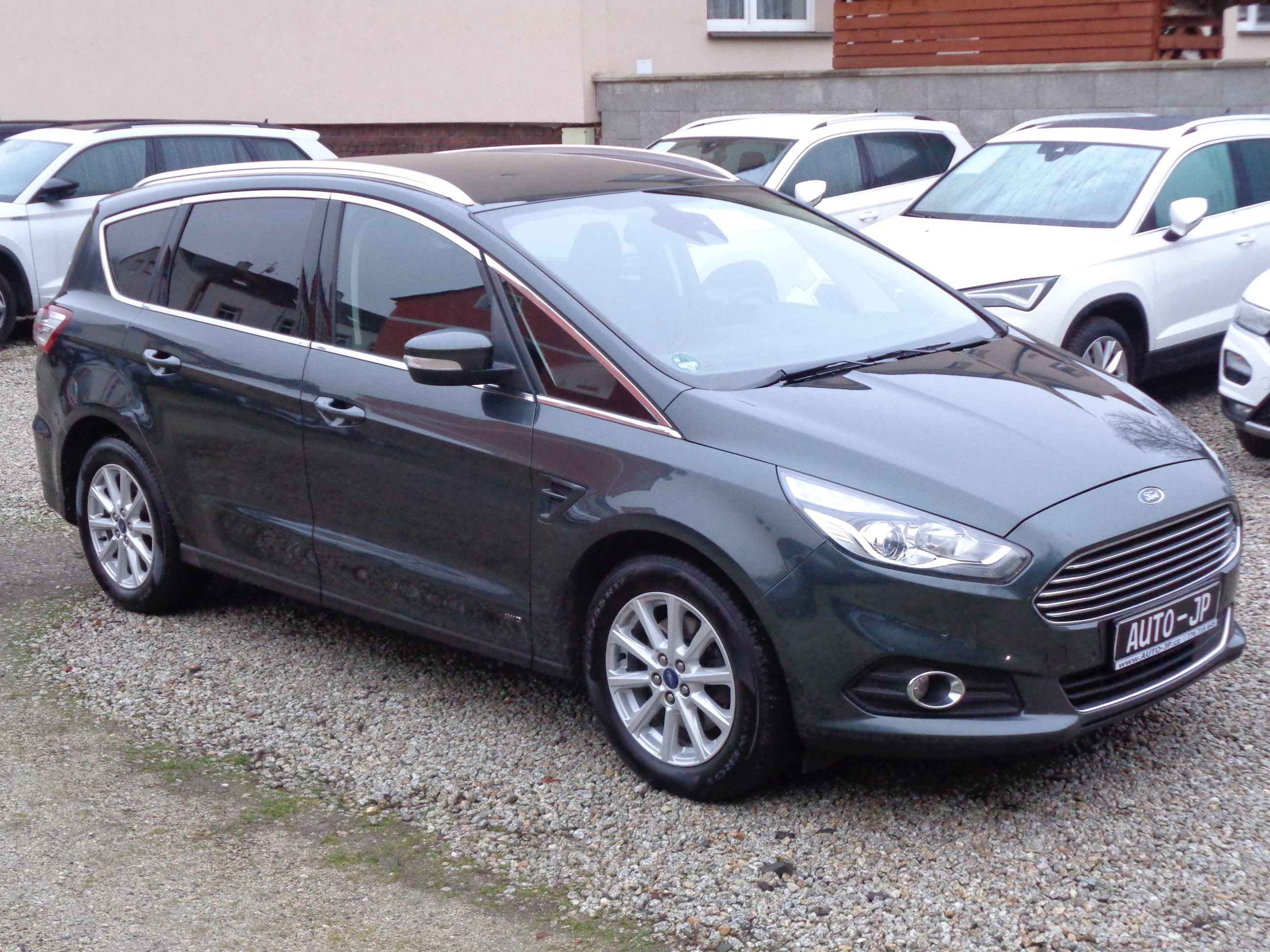  Ford S-max 2,0 TDCI TITANIUM - 4x4 7-míst 17ALU NAVI