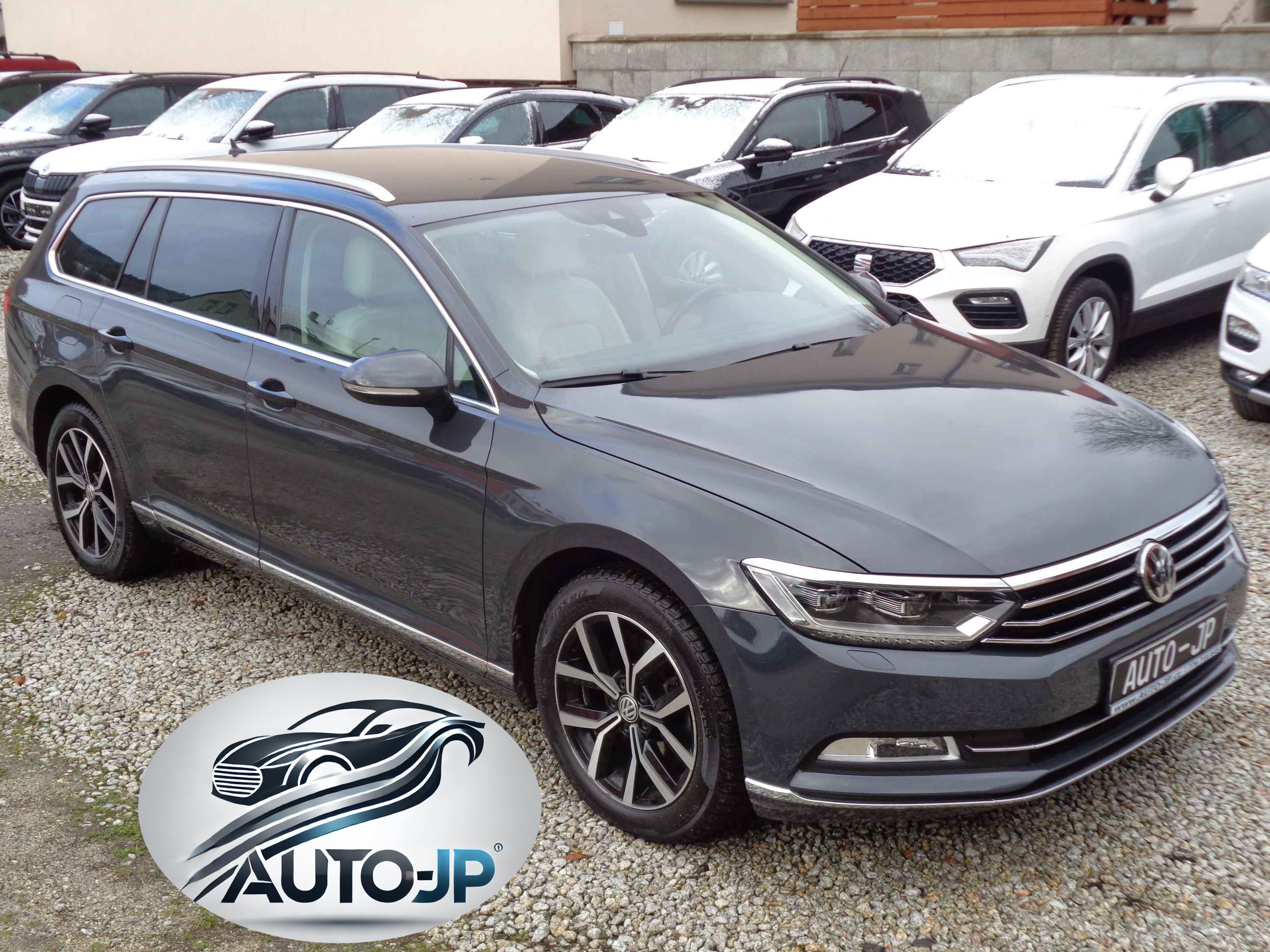  VW Passat 2,0 TDI HIGHLINE - ACC DSG LED 17ALU 9airbag VIRTUAL NAVI
